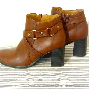 Natural Soul Women Brown Ankle Boots Size 8M